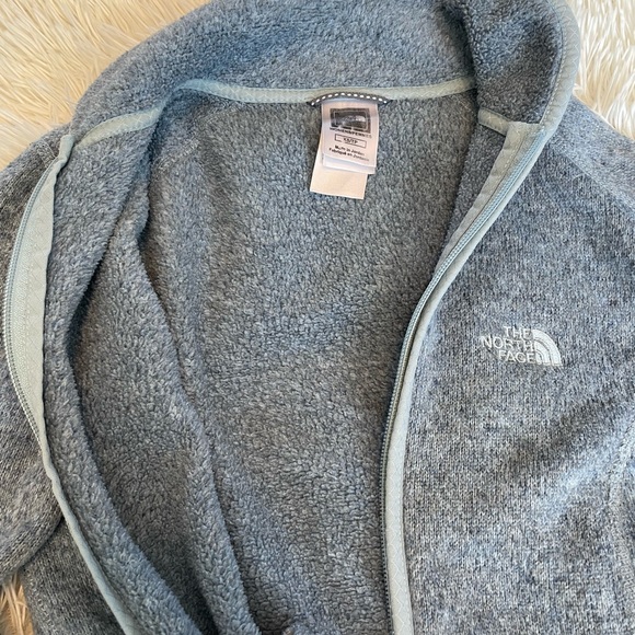 The North Face Full-Zip Fleece - Picture 5 of 7